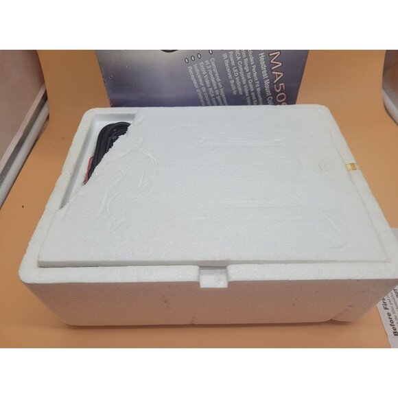 Clarion Pro Audio VMA5091 CeNET 5"  Headrest Mount Color LCD TV Monitor with box - Picture 4 of 9